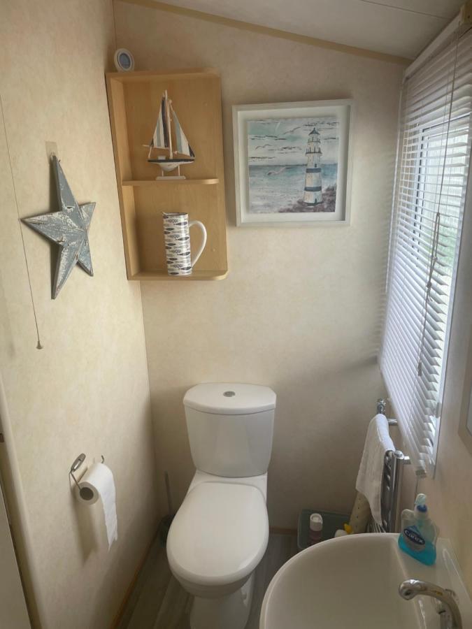 Calypso Hot Tub Breaks Tattershall Lakes Pet Friendly Exterior photo